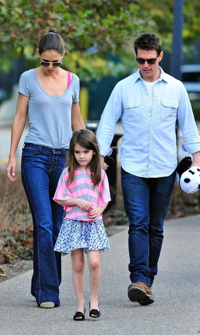 Tom Cruise is finally reunited with daughter Suri Cruise after 10 years ...