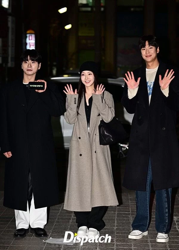 Park Min-young Looked Happy In First Public Appearance After News Of ...