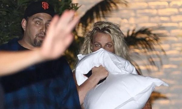 Britney Spears emerges for drive amid claims that she's threatening to ...